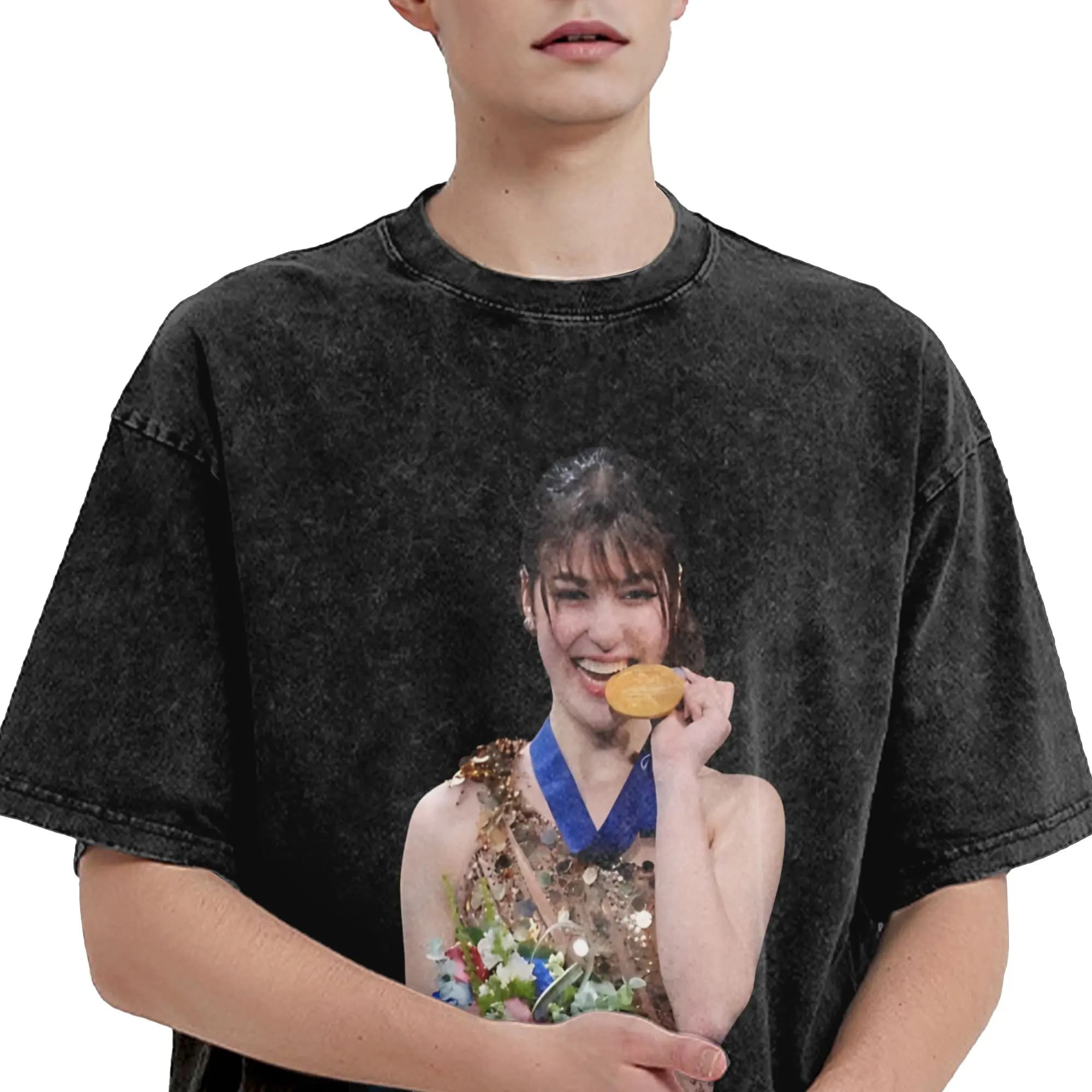T-shirt da uomo in cotone lavato Alysa Liu Figure Ice Skating, fantastica maglietta oversize stampata con scollo a O per la spiaggia