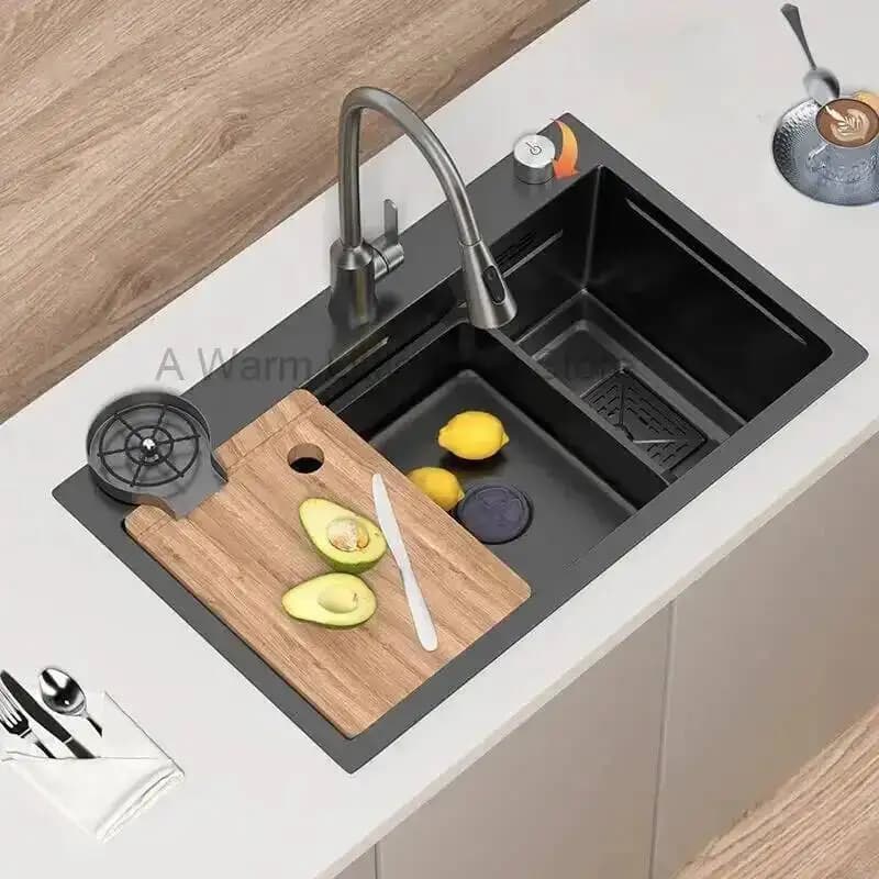 Lavelli da Cucina in Metallo Minimalisti Italiani a Tre Fori con Dispenser di Sapone, Design Creativo per Casa