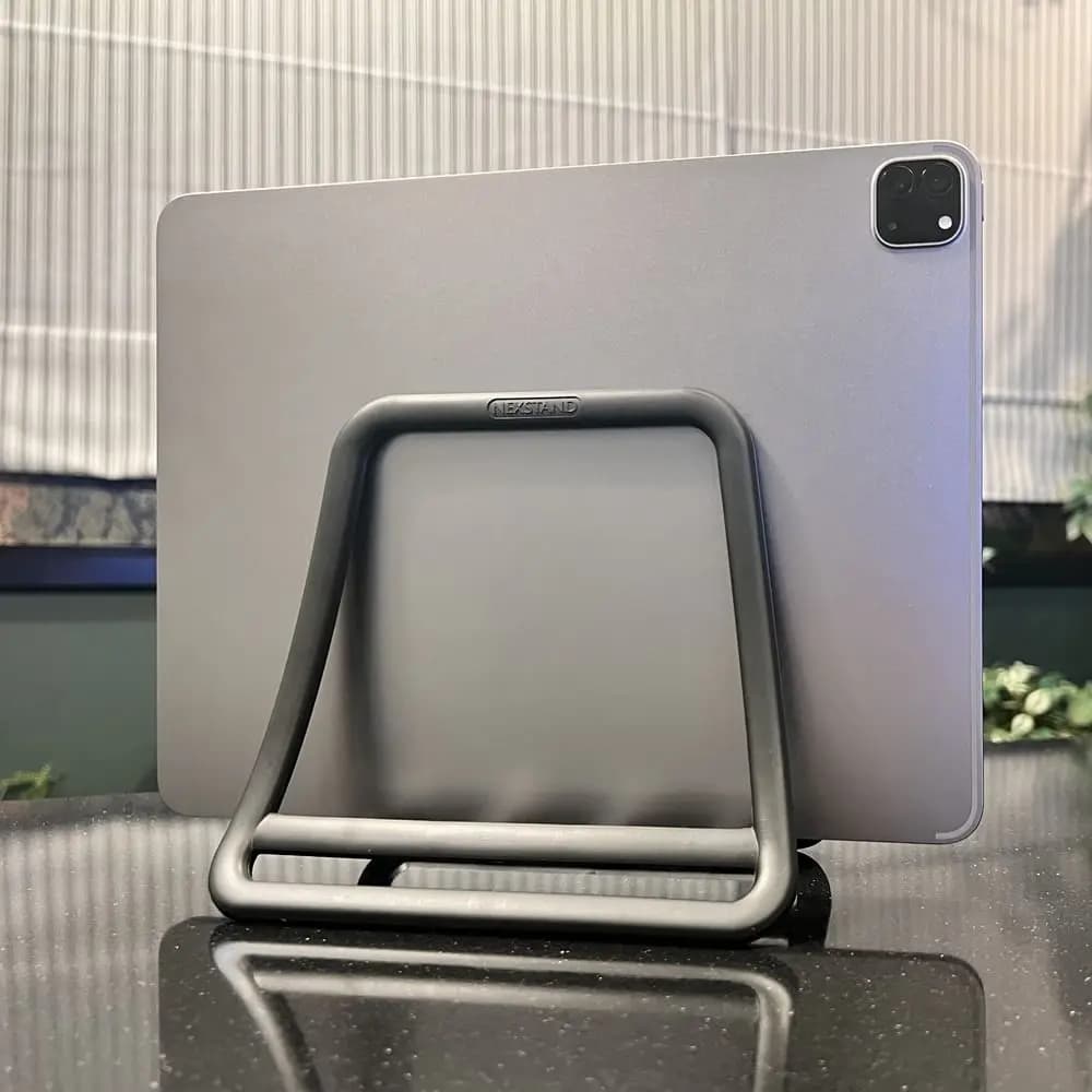 Supporto Verticale Antiscivolo per Laptop con Vano Portaoggetti Rimovibile, Dock per Notebook da Scrivania Facile da Installare per Macbook Air/Pro/Ipad/Lenovo/Dell