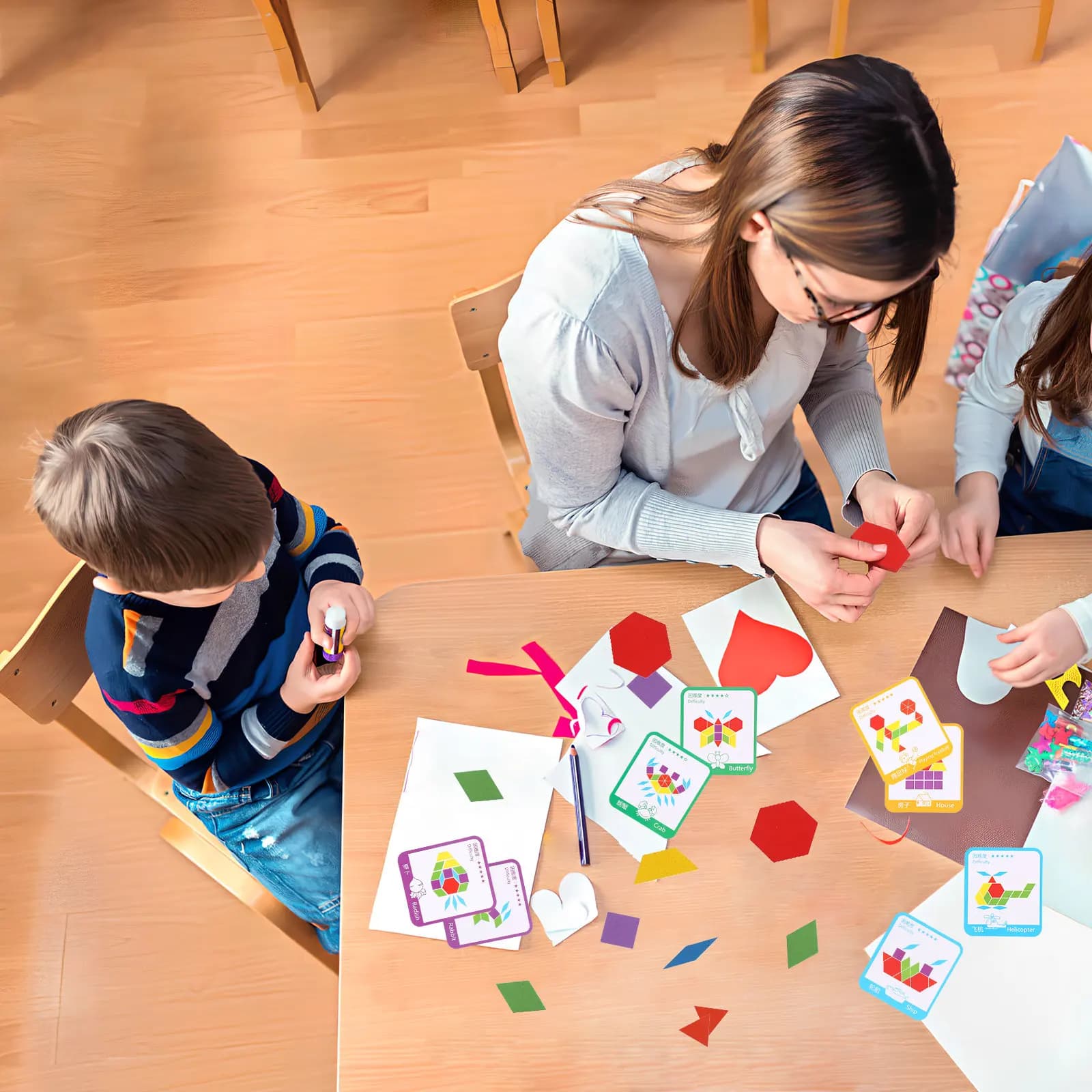Set di blocchi di legno Tangram da 155 pezzi, colori vivaci, superficie liscia, accessori educativi per l'apprendimento prescolare