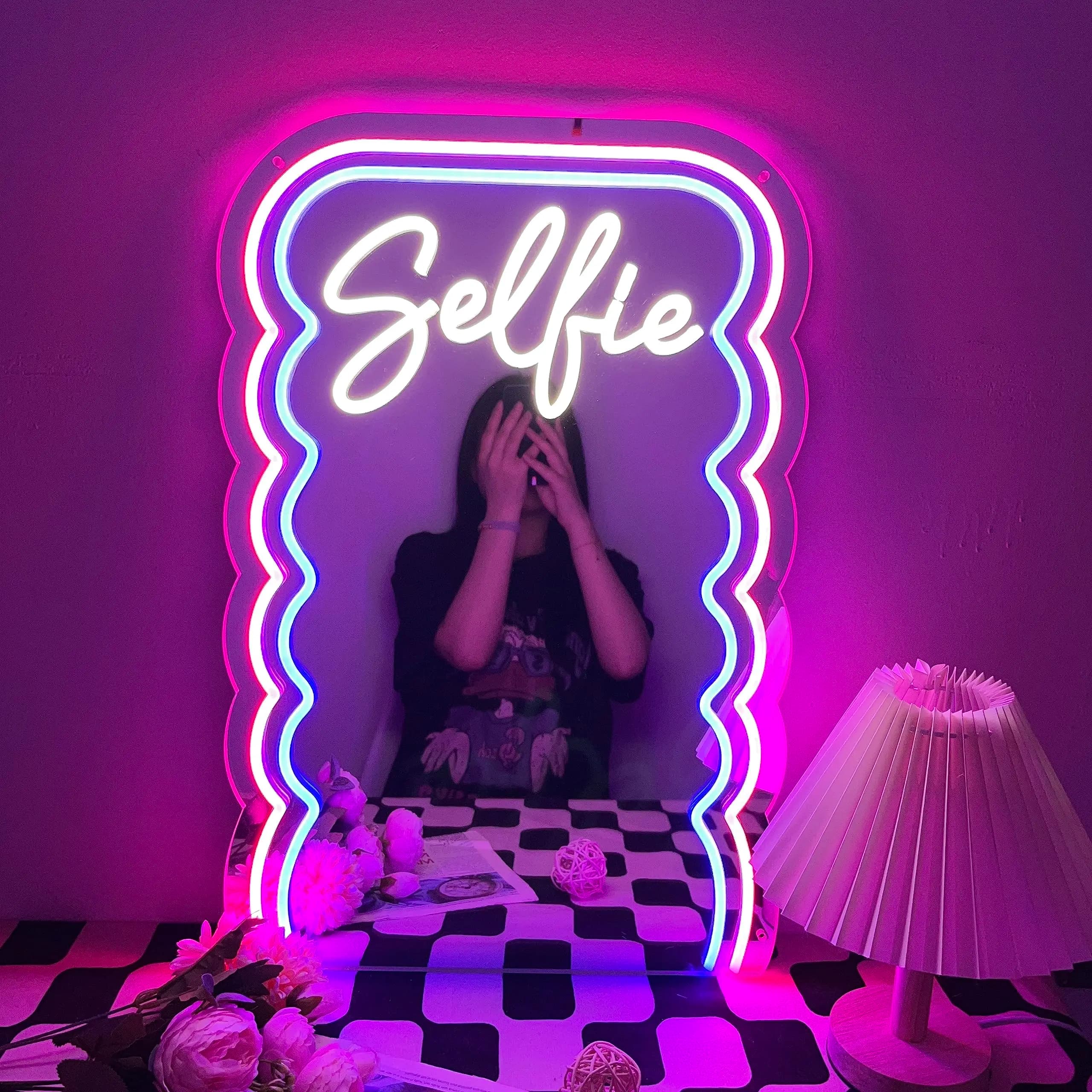 Specchio a onda per selfie, specchio decorativo al neon, decorazione da parete, luce al neon a LED dimmerabile per bagno, tavolo da toeletta, trucco, decorazione per la stanza, idea regalo