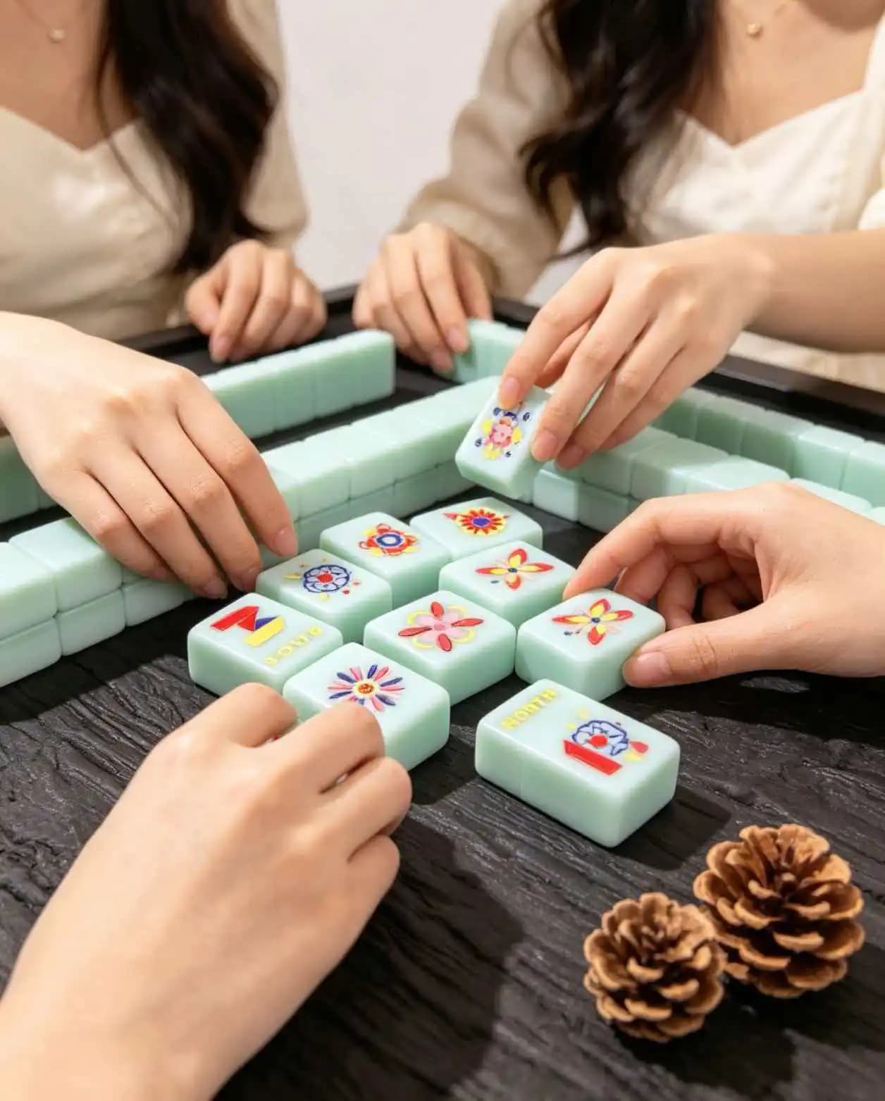 XTY Mint Green Acrylic American Mahjong Set 160 Tiles Hand Painted Floral Pattern Mahjong Tiles Portable Travel Board Game