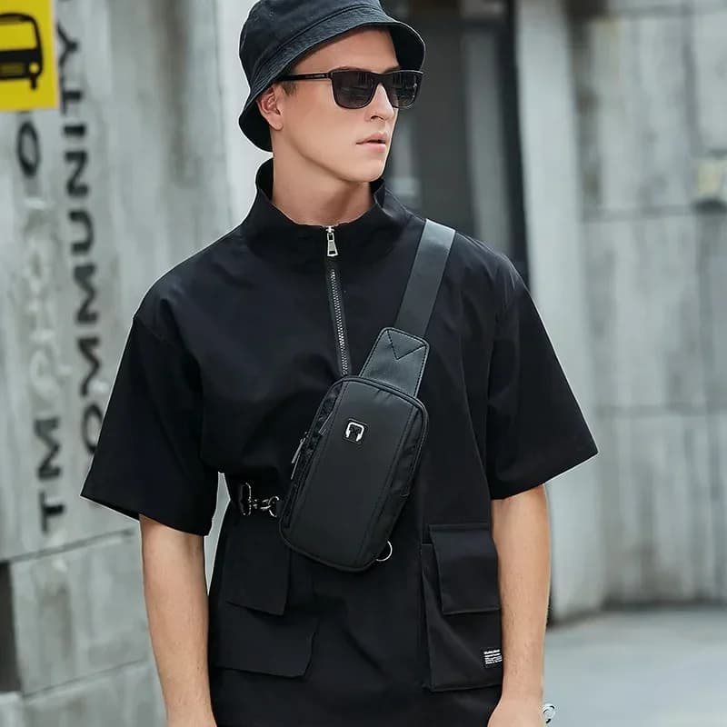 Borsa da petto da uomo di marca 2025 Moda piccola tracolla maschile Borsa a tracolla di design in tessuto Oxford giapponese per lo sport da viaggio del marito