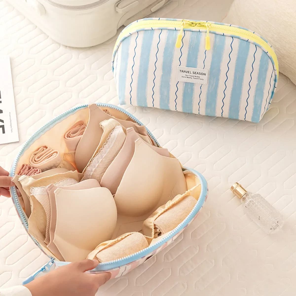 Portable Underwear Storage Bag Multi-purpose Oxford Cloth Travel Organizer for Socks Bras Accessories - Space-Saving Home