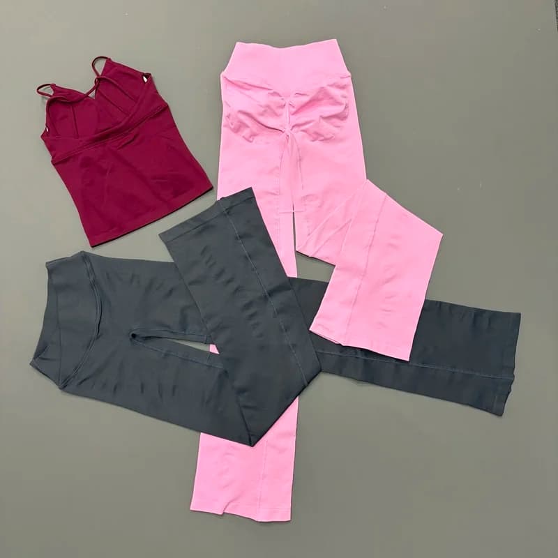 Set da palestra da donna 2 pezzi Vision Twist: Top lungo con scollo a V e leggings a zampa senza cuciture per yoga, fitness e allenamento sportivo