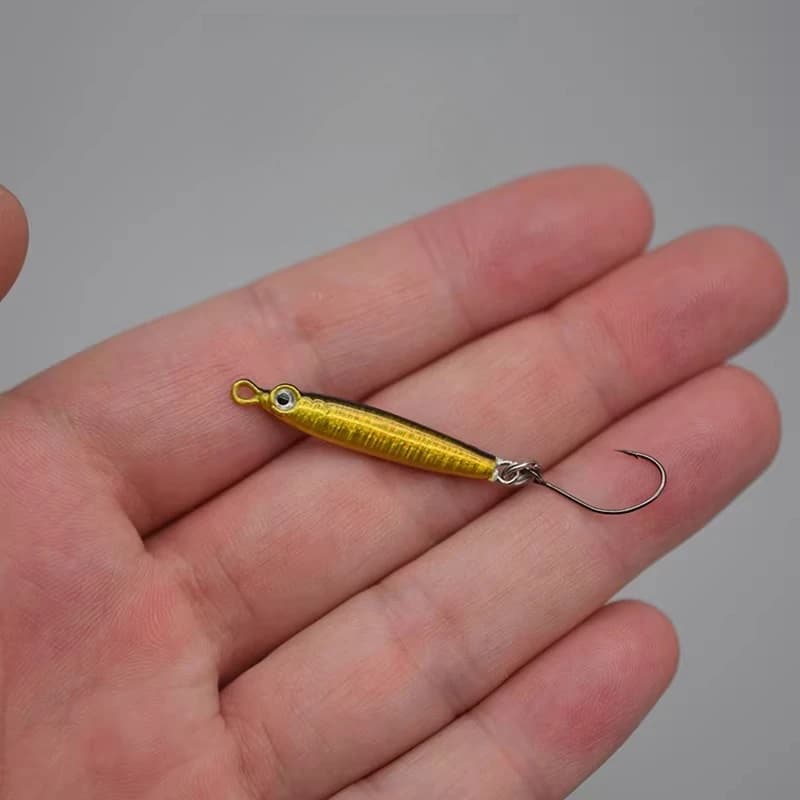 New 3g 5g Micro Iron Plate Bait for Stream Wild Fishing Far Throw Root Fishing Mini VIB Crankbait Laser Coating Small Swimbait