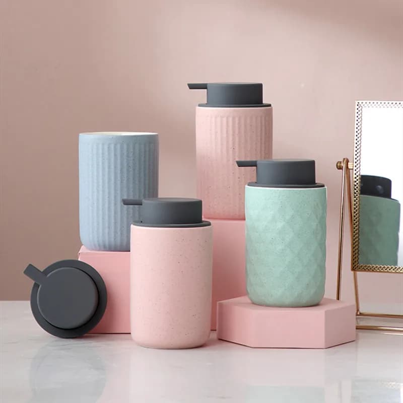 Bottiglia di disinfettante per le mani in ceramica europea, lozione liquida per la casa, gel doccia, shampoo, dispenser di sapone, accessori per il bagno