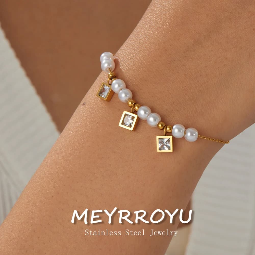 MEYRROYU 316L Stainless Steel White Square Zircon Pendant Pearl Bead Bracelet Lady Classic Non-fading Hand Chain Jewelry Gift