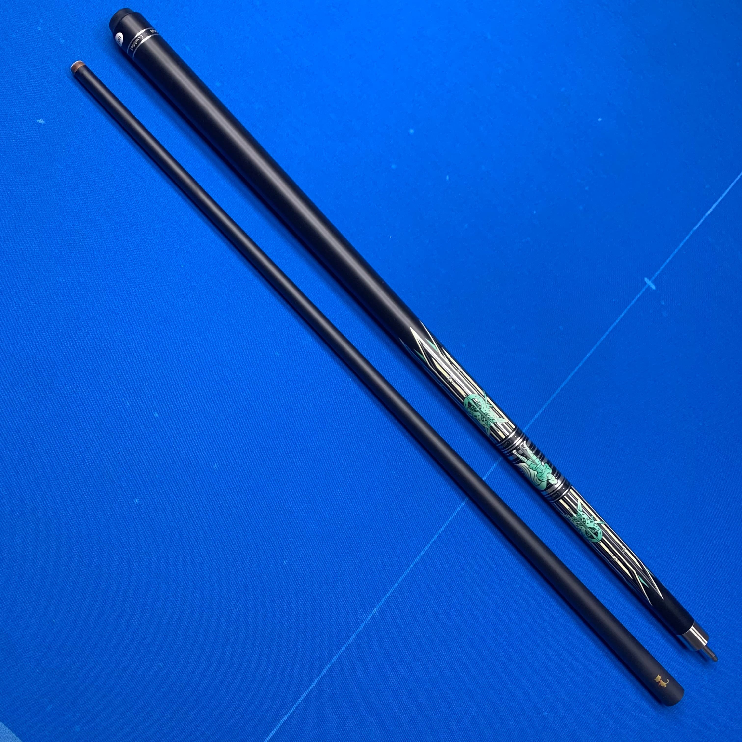 Stecca da Biliardo Professionale 12,75mm - Asta in Fibra di Vetro - Motivo Verde e Argento - Giunto a Sgancio Rapido 1/2
