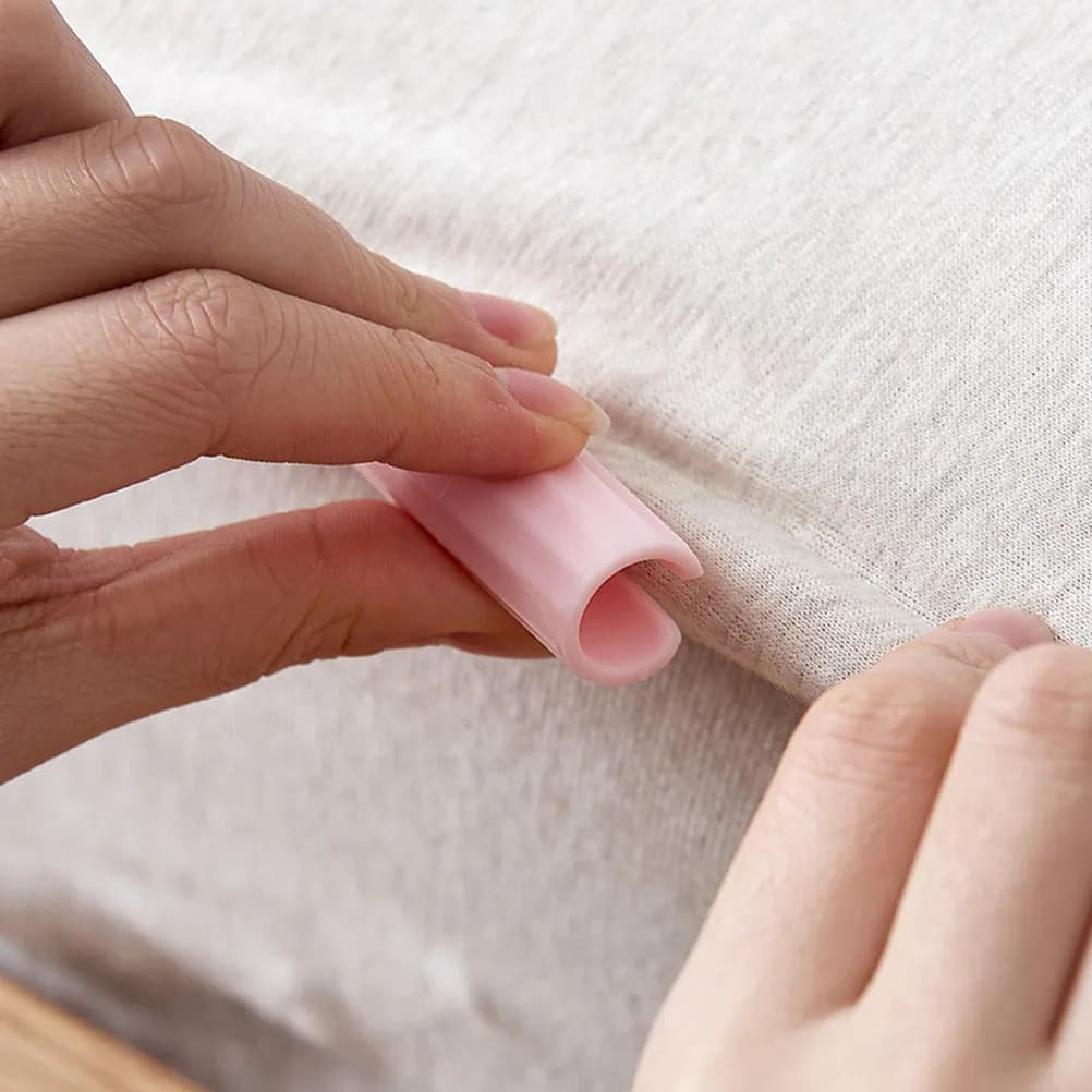 12Pcs Bed Sheet Holder Strong Non-Slip Clip Fasteners Mattress Grip for Bedding Sheets Covers Tablecloth Ironing Board