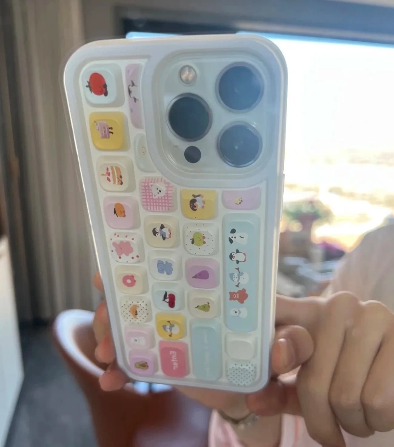 Personality Cartoon White Snowman Phone Case for iphone 16 15 14 13 12 11 Pro Max Plus Cute little Animals Fall Protection Cover