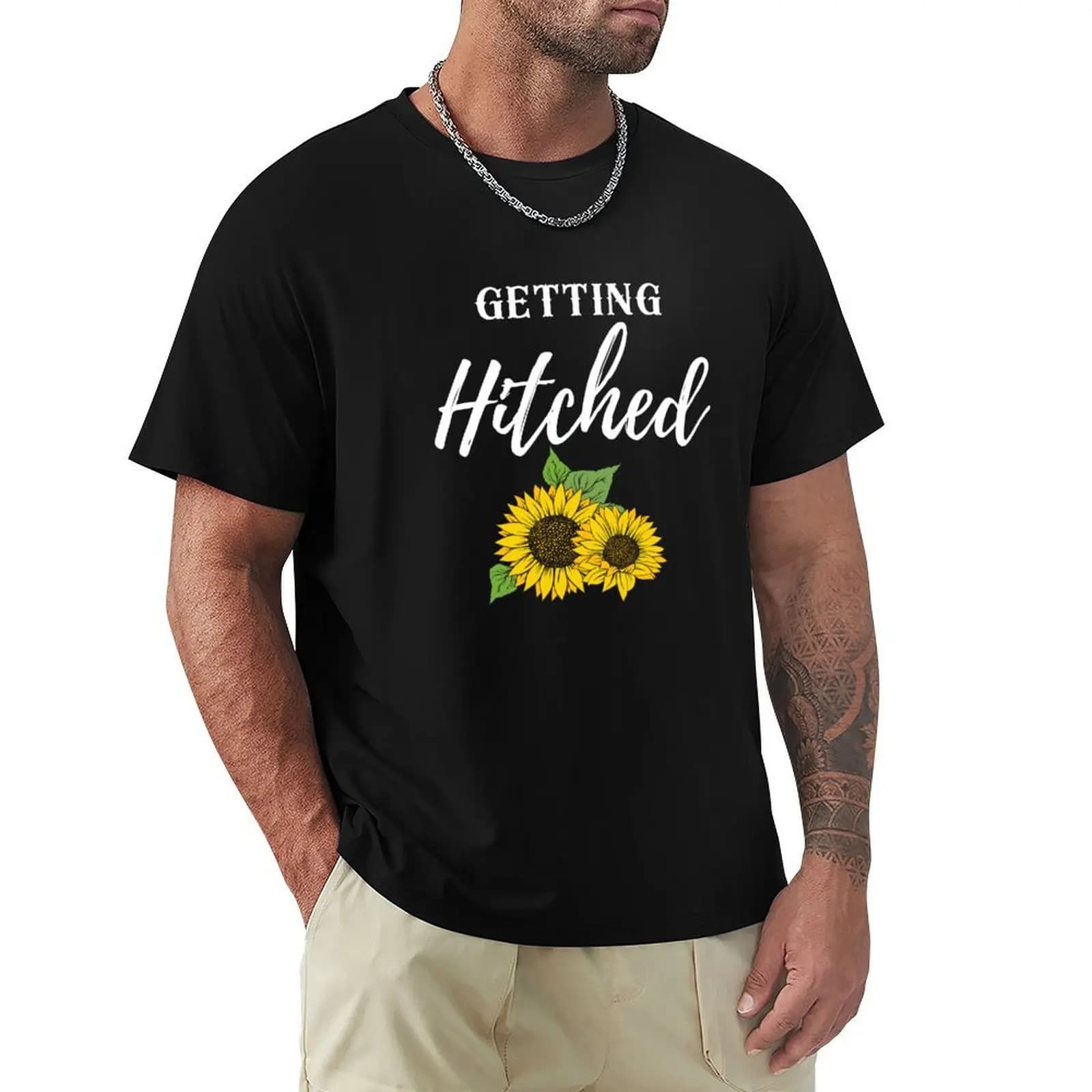 T-shirt Getting Hitched in morbido cotone a maniche corte