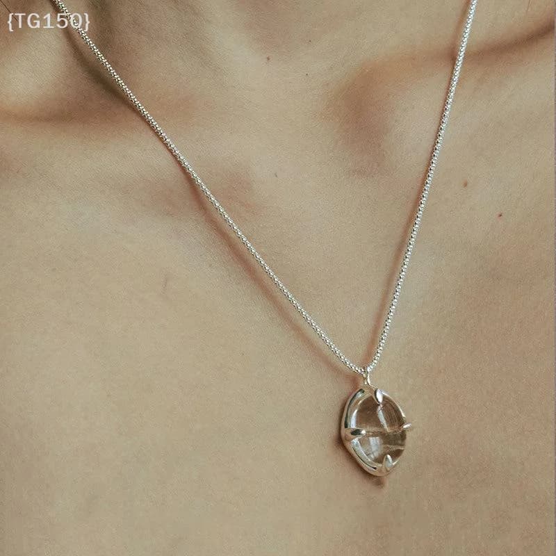 【TG150】Collana con ciondolo in cristallo trasparente ovale geometrico per donna, design di nicchia, gioielli di lusso alla moda per tutti i giorni, regali【WT】
