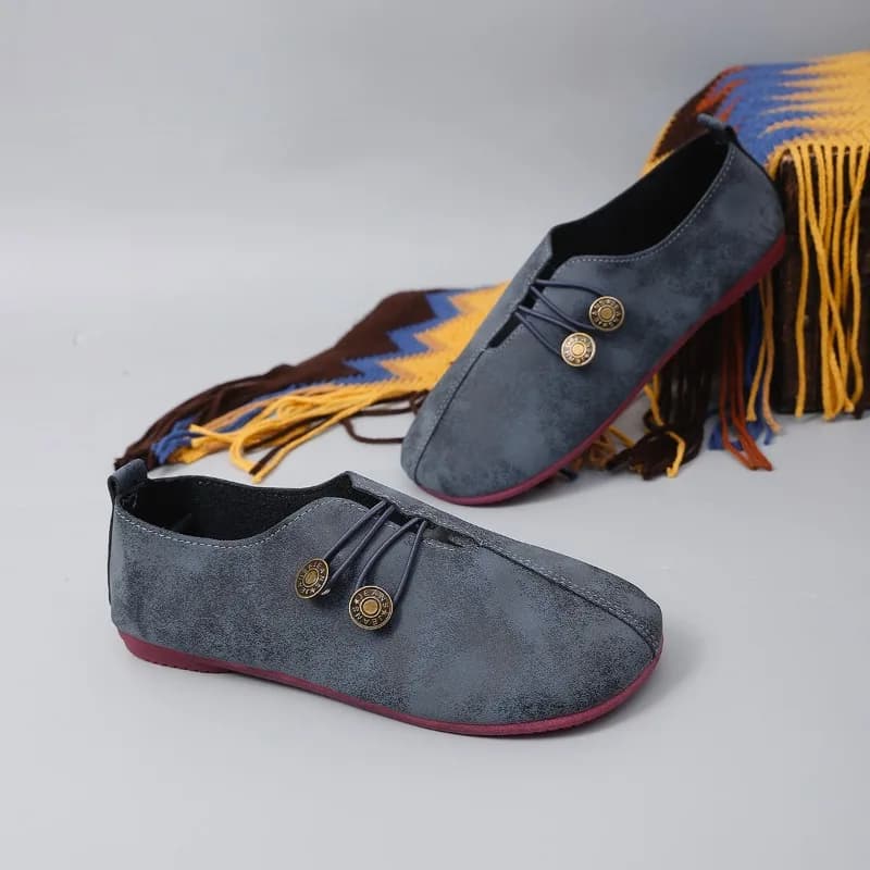 New Women's Comfort Flat Shoes, Retro Style Metal Accent Loafers, Soft Distressed Casual Slip-On Shoes