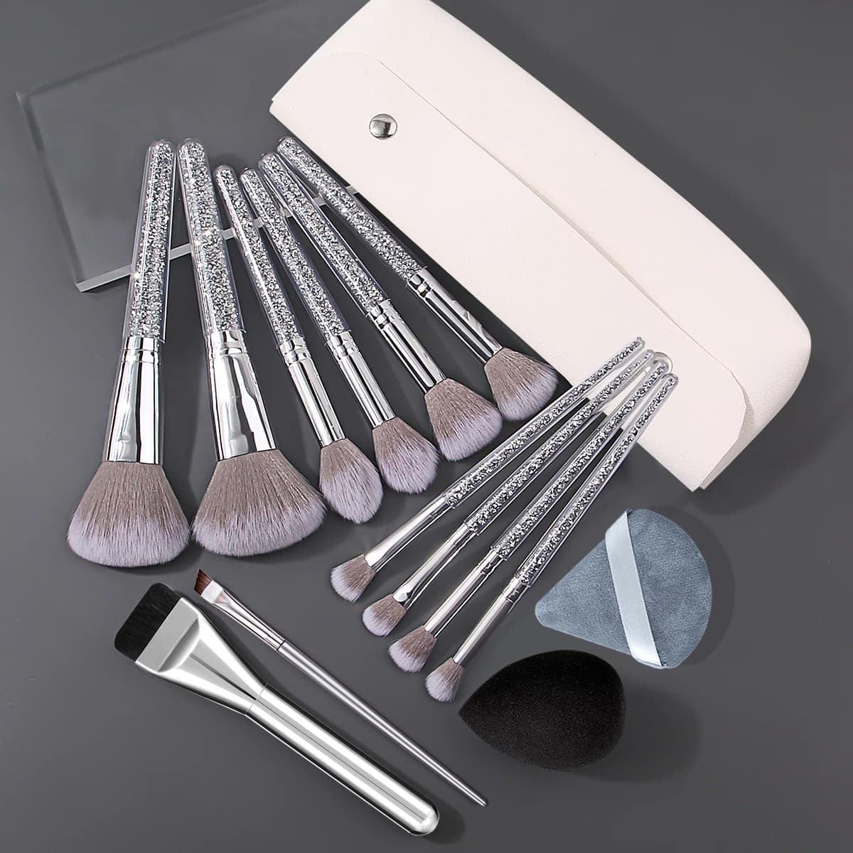 Set di 10/12/15/17 Pennelli Professionali per Trucco con Manico in Strass, con Borsa Portaoggetti, Spugna per Trucco e Piumino per Viso e Occhi
