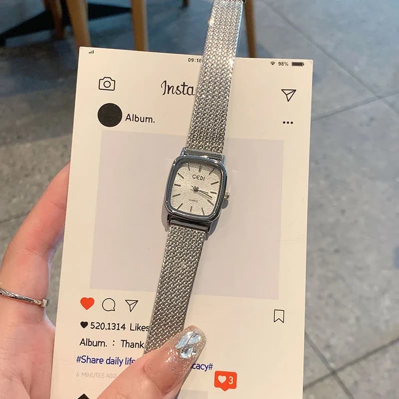Orologio da Donna al Quarzo con Quadrante Piccolo Quadrato Argento, Design Unico con Motivo a Scintilla e Cinturino in Acciaio, alla Moda