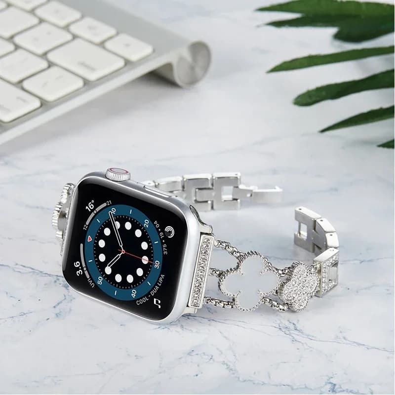 Cinturino in metallo per Apple Watch 10 9 8 7 46mm 45mm 41mm UItra 2 49mm cinturino da donna in acciaio inossidabile iWatch 6 5 4 44mm 42mm braccialetto
