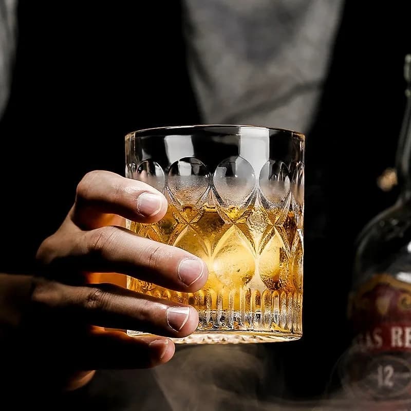 Bicchieri da whisky da 250 ml Bicchiere di cristallo Bourbon Bicchiere di vetro ultra trasparente premium senza piombo Bicchiere da birra Acqua Cocktail Tazza