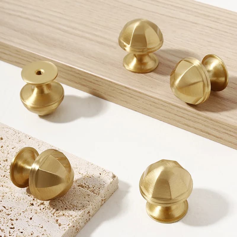 Maniglia per armadio minimalista in ottone massiccio stile americano Maniglia per porta dell'armadio con maniglia per cassetto di lusso leggera classica