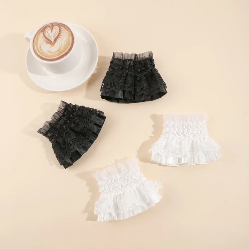 652B Trendy Lacy Wrist Cuffs For Nails Photography Lace Design Breathable Fabric