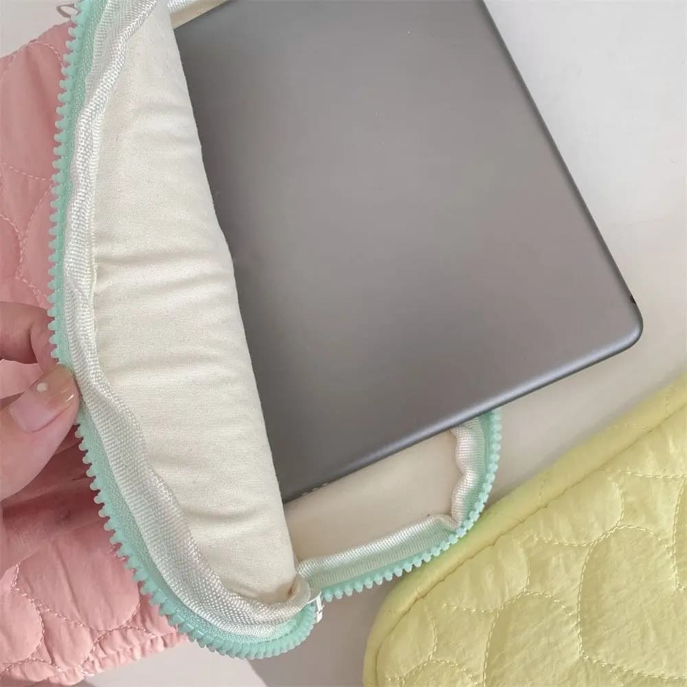 Pratica borsa trapuntata per laptop con stampe a cartoni animati, custodia per tablet a quadri, ultra morbida, protettiva, per cosmetici, da esterno