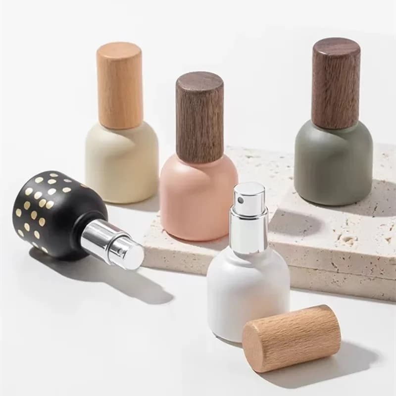 Bottiglia di olio essenziale da 10 ml Rotolo su sfera in acciaio inossidabile Massaggiatore Crema per occhi Profumo Spray Contenitore per bottiglia vuota riutilizzabile