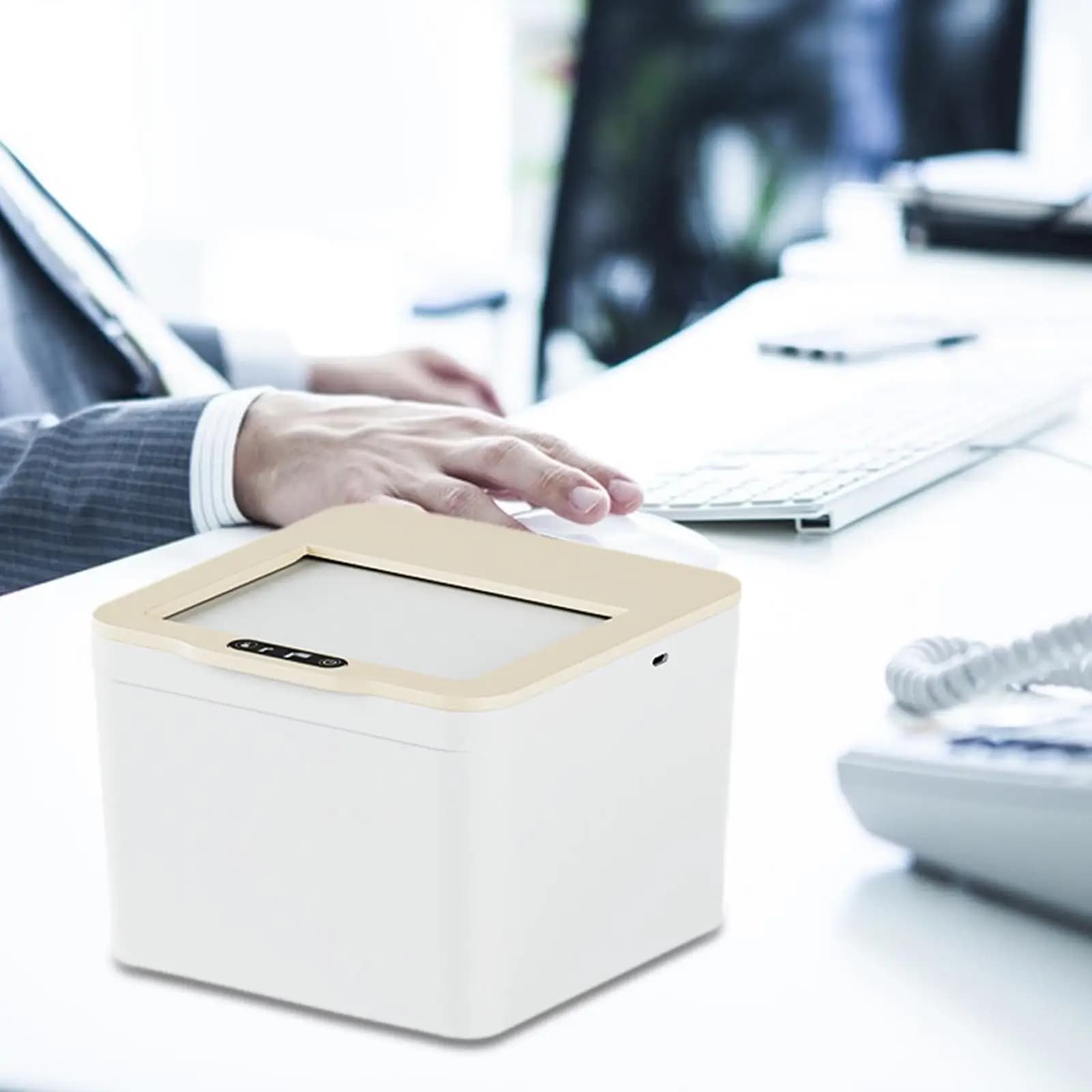 Bidone della spazzatura automatico a induzione intelligente Bidone della spazzatura automatico facile da sensori Bidone della spazzatura senza contatto per la casa desktop