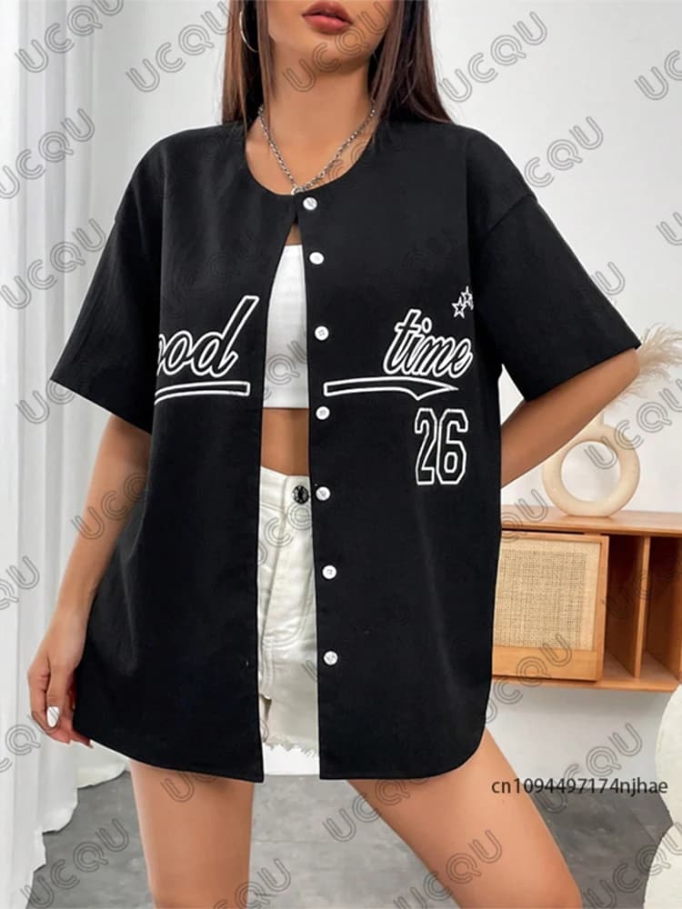 2025 Estate Nuovo Retro Nero Good Time 26 Camicetta stampata Donna Streetwear Camicia da baseball Hip Hop Manica corta Button Up Top