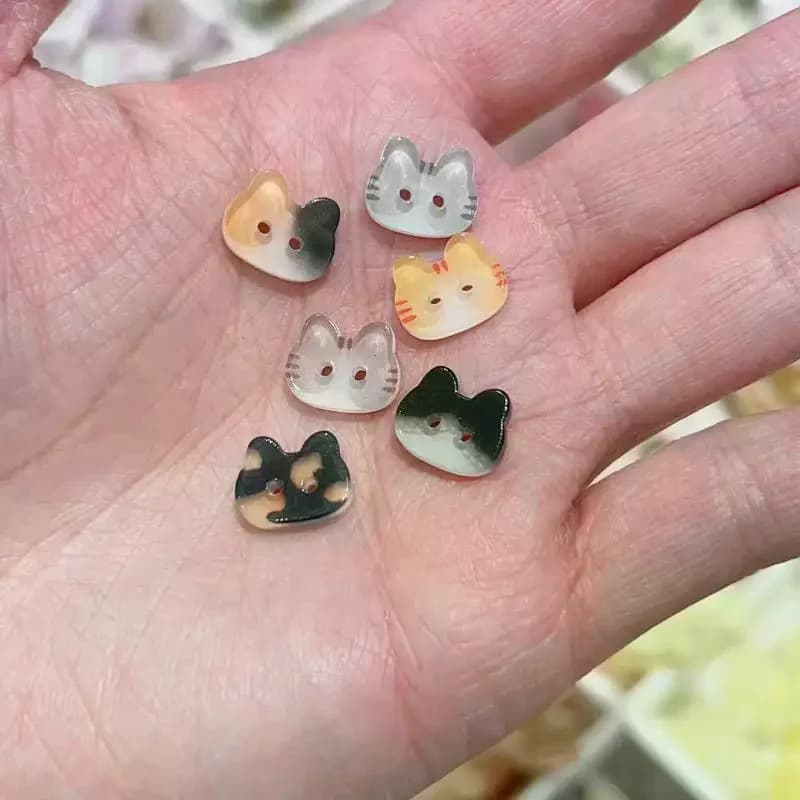 20 Pezzi Bottoni a Forma di Gatto Carino con Due Occhi 12/17mm, Bottoni in Resina Colorati a Forma di Gatto Cartone Animato per Fai da Te, Vestiti per Bambini, Cappelli, Calzini