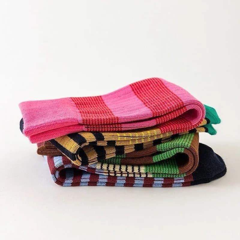 4 pairs of contrasting striped socks women long tube socks for autumn winter new style for slimming casual socks