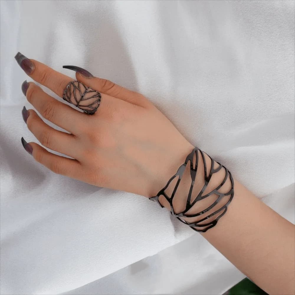 Fashion Elegant Hollow Leaf Bangle Stylish Vintage Open Bangle Ring Set Metal-style Alloy Retro Jewelry Set Evening Wear
