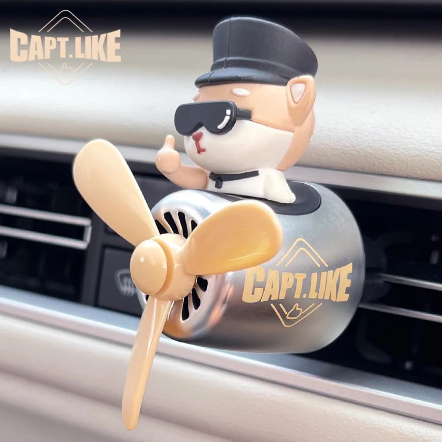 Deodorants for cars for flying flying dogs rotary plane, venting clips, decorations, interior accessories, fun cartoons, fan ornaments, man dashboard
