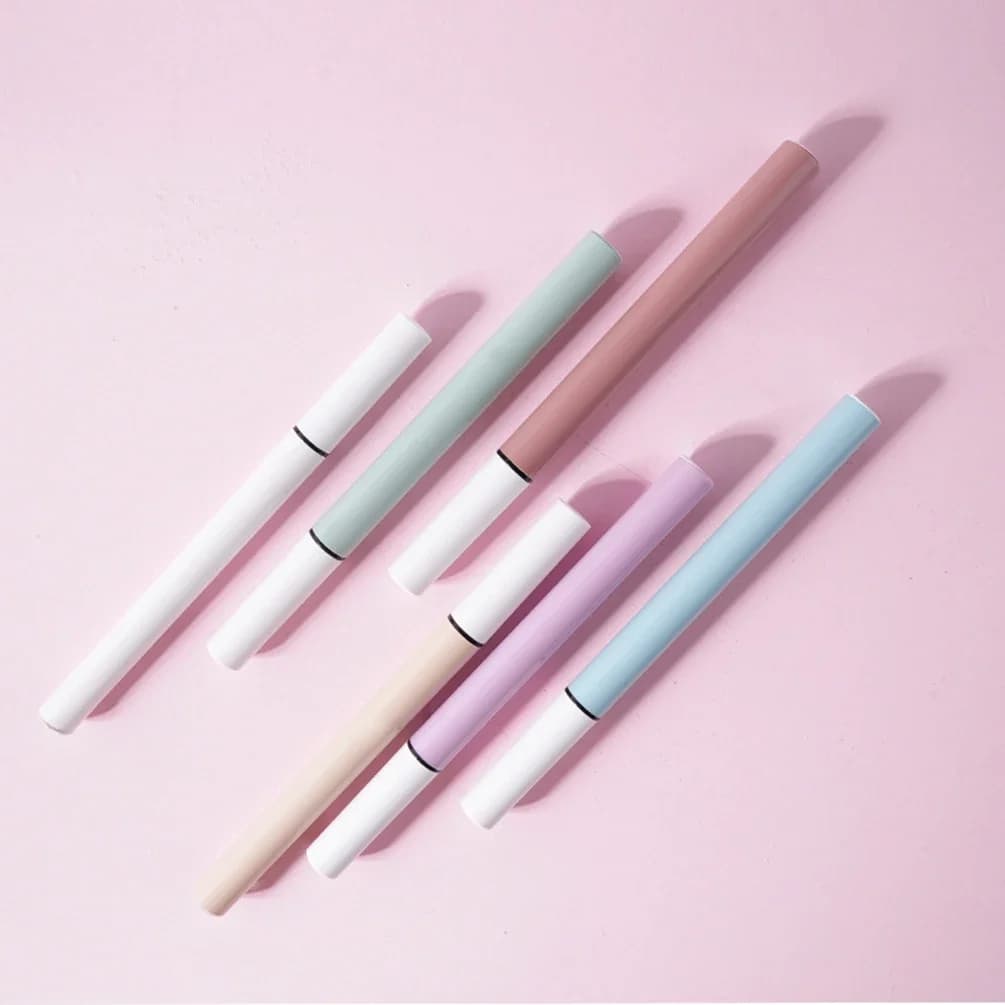 Eyeliner liquido con etichetta privata Logo personalizzato Evidenziatore con baco da seta opaco glitterato a lunga durata Trucco impermeabile ad asciugatura rapida all'ingrosso