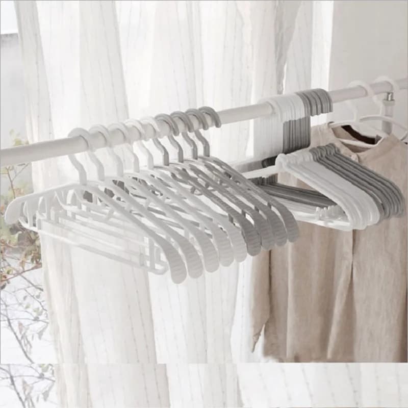 Multifunctional plastic hanger Yueng Tracel with wide shoulders and increased thickness, non-slip, for clothes and clothes