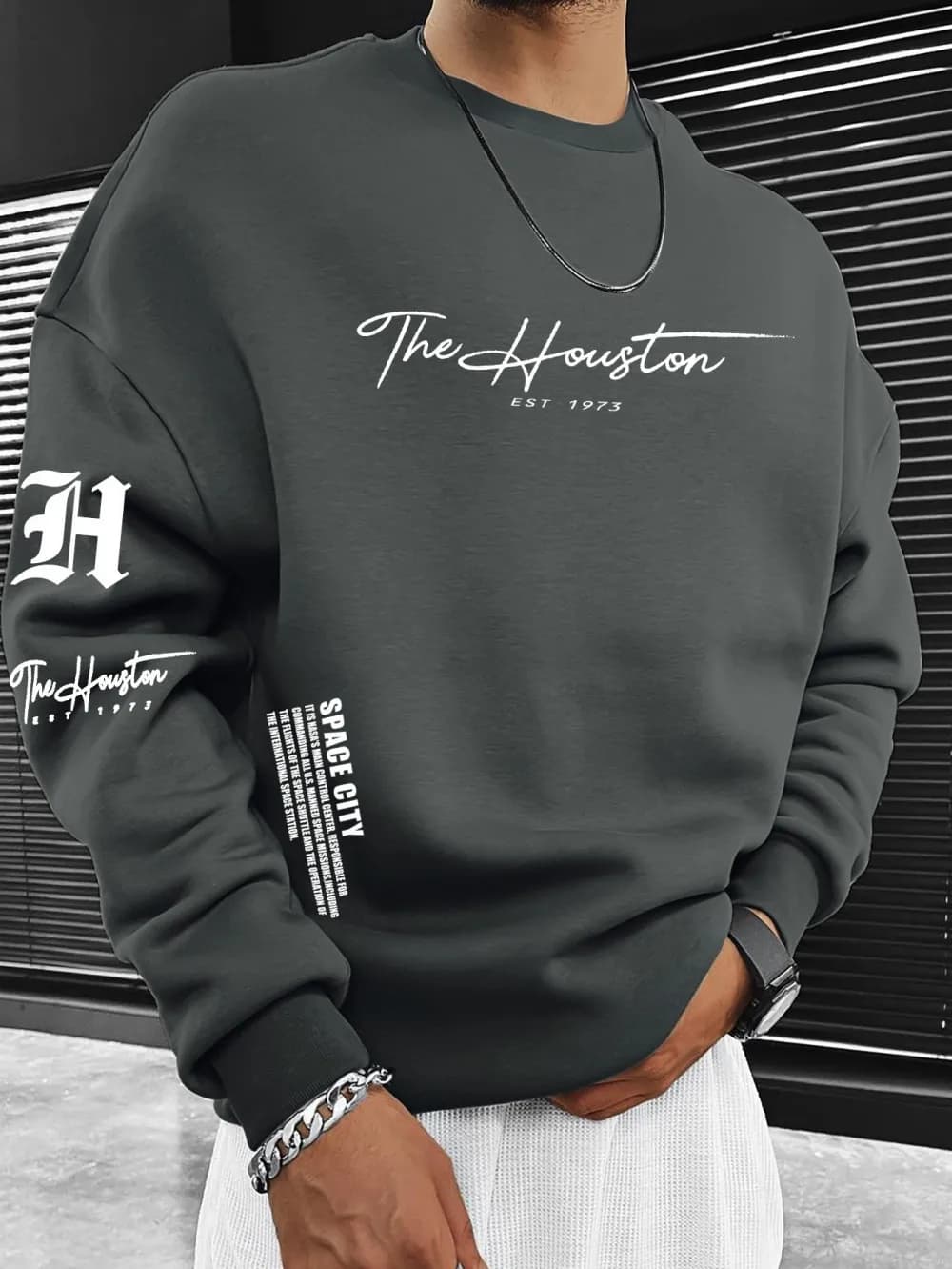 New Creative Men's autumn and wintGothic Letter Printed Comfortable Breathable Round Neck Long Sleeve T-shirt Outdoor Casual Top