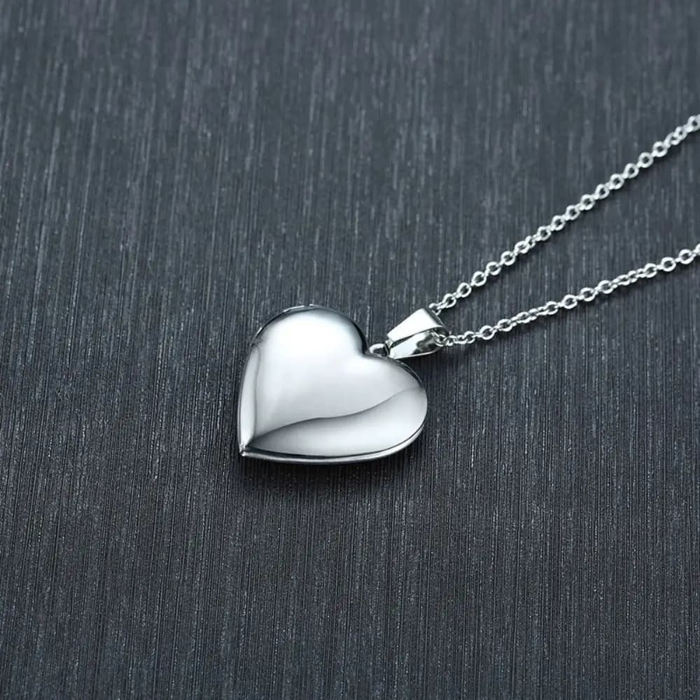 2PCS For Women Jewelry Gift Heart Shaped DIY Photo Frames Pendant Necklaces Photo Picture Locket