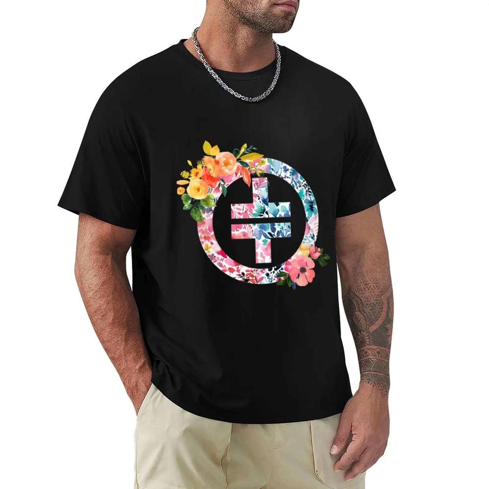 Tt Logo T-Shirt Holiday Lightweight T-Shirt