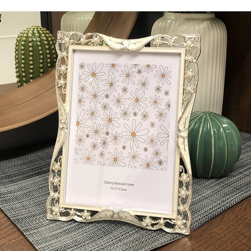 Cornici per foto in lega europea Decorazioni moderne Immagini Figure Ritratto Incorniciato Arte Regali per anniversario di matrimonio Decorazione da scrivania