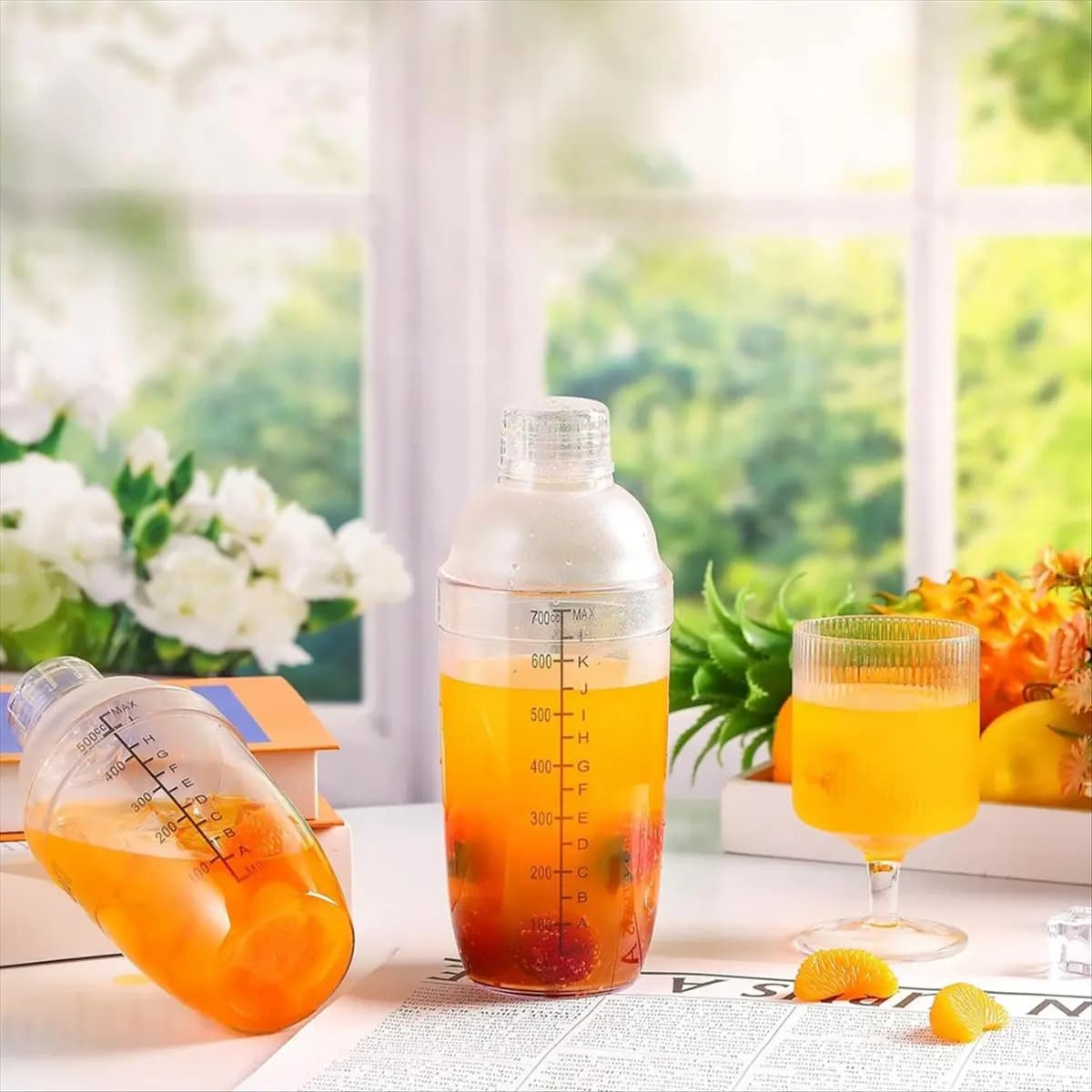 Set di 4 Shaker per Cocktail in Plastica con Misurazioni e Filtro, Bicchiere Shaker Trasparente con Scala Graduata