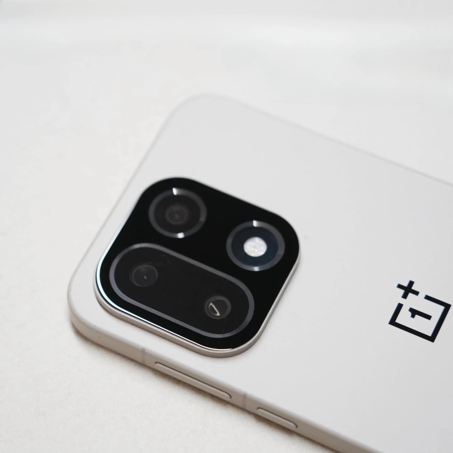 2-piece lens film for OnePlus 15 Rear Camera AR Anti-reflective Film for OnePlus 15 Anti-shock and scratch resistant