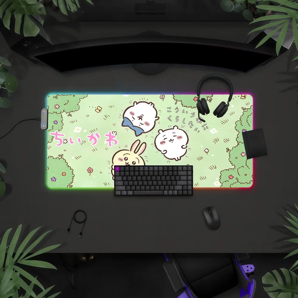 Tappetino per Mouse Cartoon Impermeabile con Luce LED RGB Colorata, Copertura Antiscivolo per Tastiera da Gioco, Superficie per Scrivania C-ChiikawaS