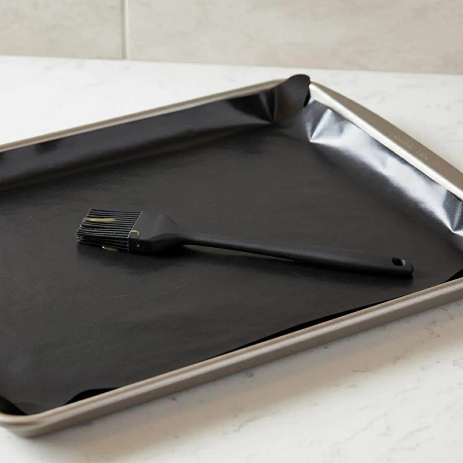 Non-Stick Grill Mat Thickened BBQ Mat Nonstick Grill Sheet Dishwasher Safe Outdoor Cooking Gear PFOAPFOA-Exempt for Camping