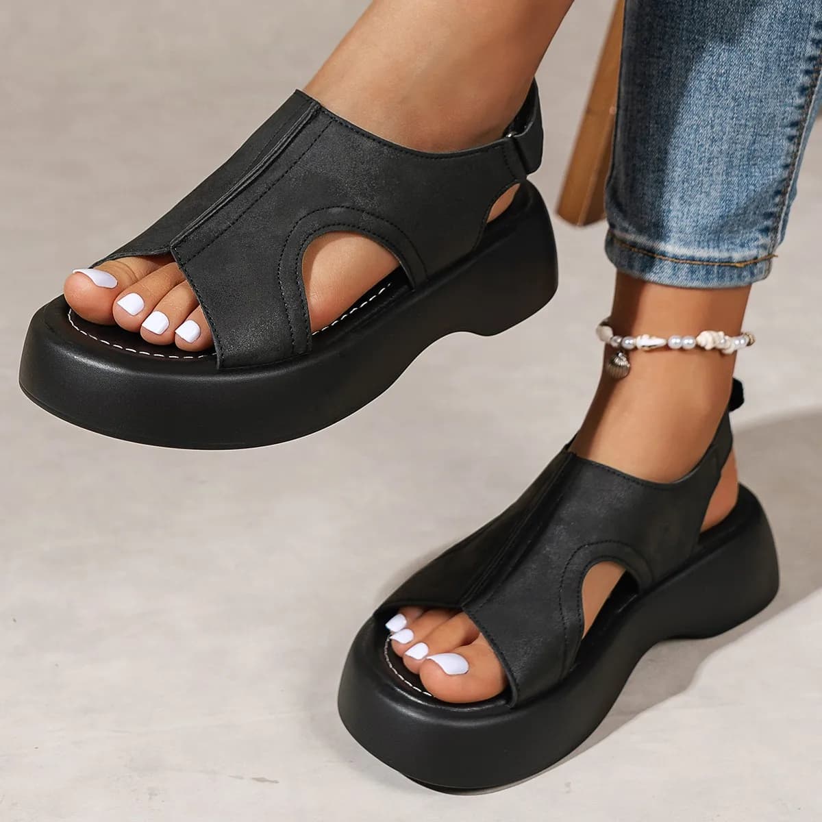 Summer Retro Velcro Design Casual Thick-soled Women's Sandals 2026 New Large Size Solid Color Simple Versatile Open-toe Sandals