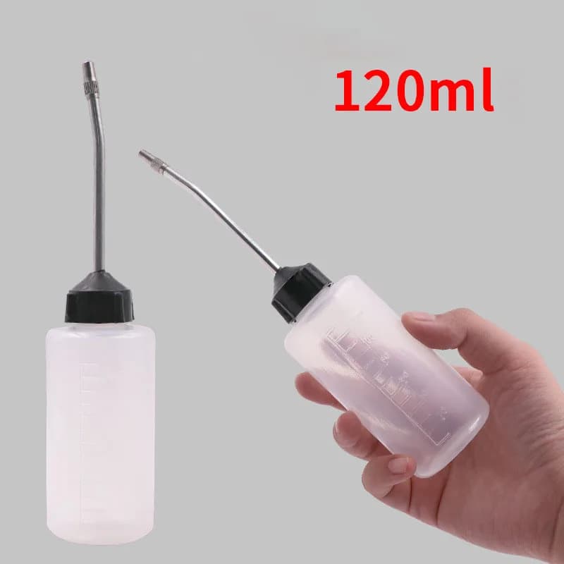 Bottiglia di olio per macchina da cucire da 120 ml Beccuccio in ferro con tappo in plastica Ugello lungo Pentola di stoccaggio Oliatore Dispenser di olio Accessori per cucire