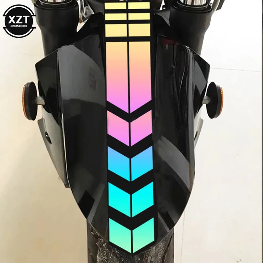 Adesivi riflettenti per moto Ruota sul parafango Avvertimento di sicurezza impermeabile Nastro freccia Decalcomanie per auto Accessori decorativi per moto
