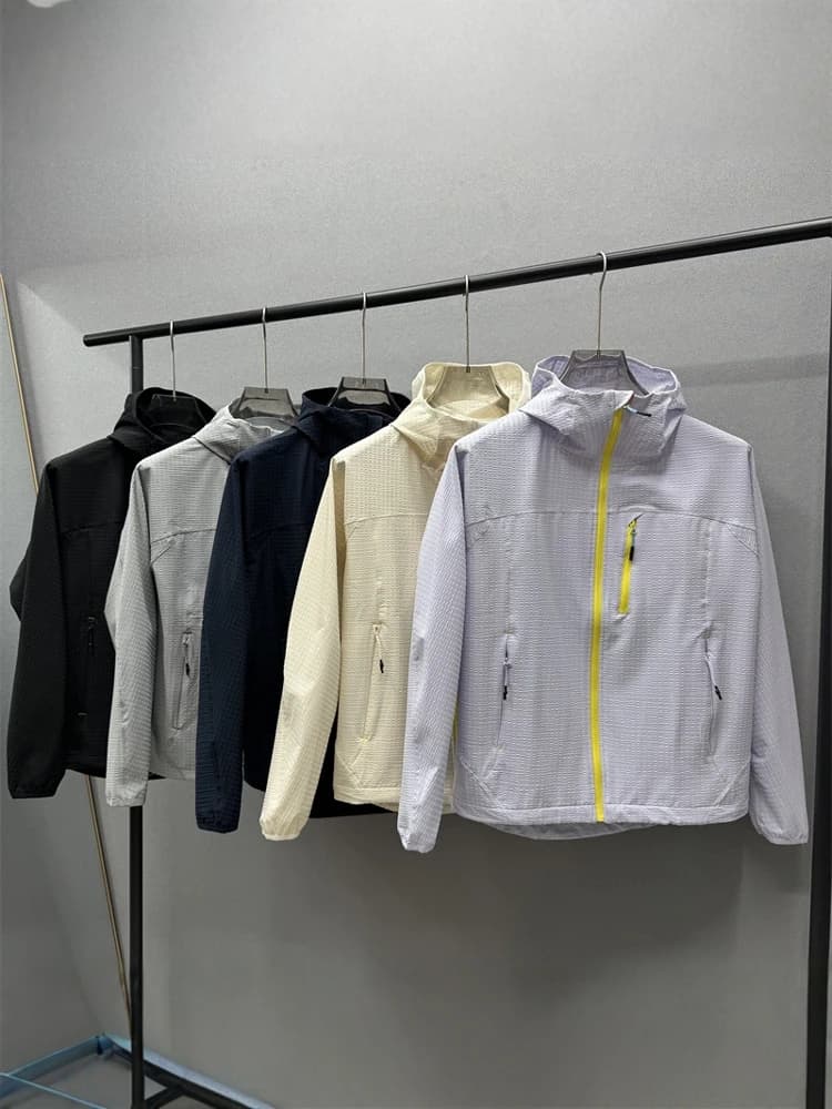 R Series New Color Early Spring Men Women Couple Style Hooded Thin Outerwear Windproof Breathable Jacket Open Cardigan