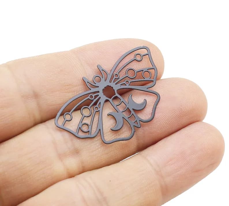 10 pezzi di ciondolo falena nera, ciondoli per orecchini a farfalla, accessori per orecchini, accessori in ottone grezzo, 37,8x21,7 mm, forniture di gioielli -RP322