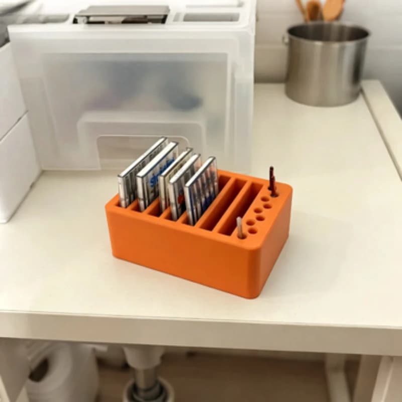Multifunctional Storage Box, Multi-Compartment Organizer for Sewing Needles. Side Hole for Needle Placement, Integrated One-Piec