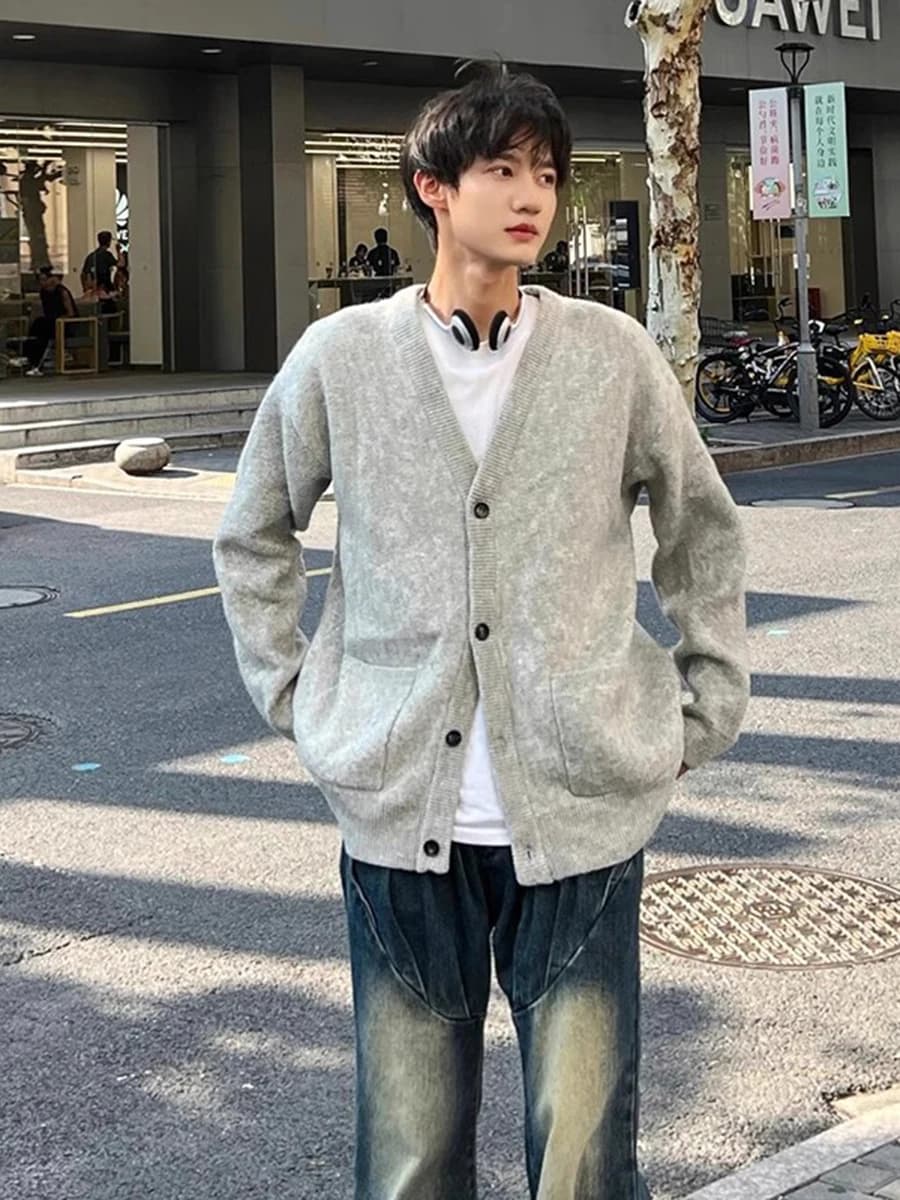American Retro Knitted Cardigan Jacket Men's Autumn High-End V-Neck Grey Sweater Korean Style Lazy Style Yarn Sweater