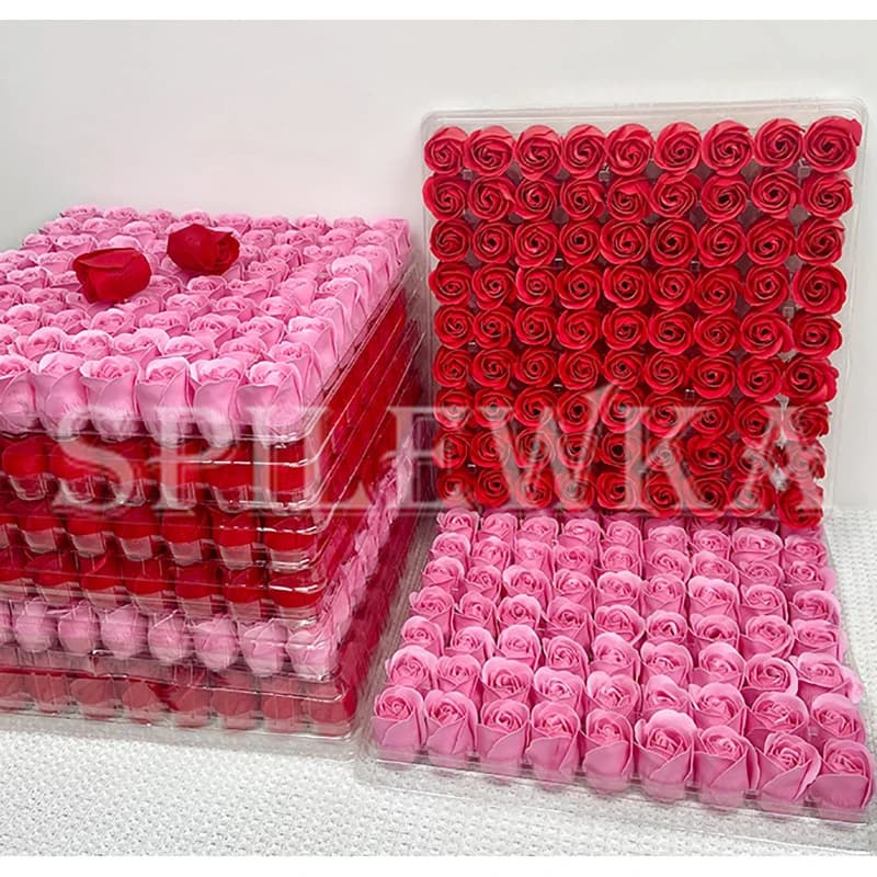 Spilewka 63 Pezzi Fiori di Rosa Artificiali in Sapone 3,5x4Cm, Decorazione per Scatole Floreali, Essenziale per Bouquet da Sposa, Regalo per San Valentino